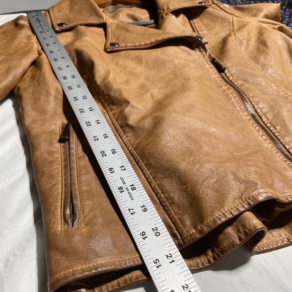 Western Faux Leather Bagatelle Tan Brown Distressed Jacket Asymmetrical Zip - Picture 8 of 8